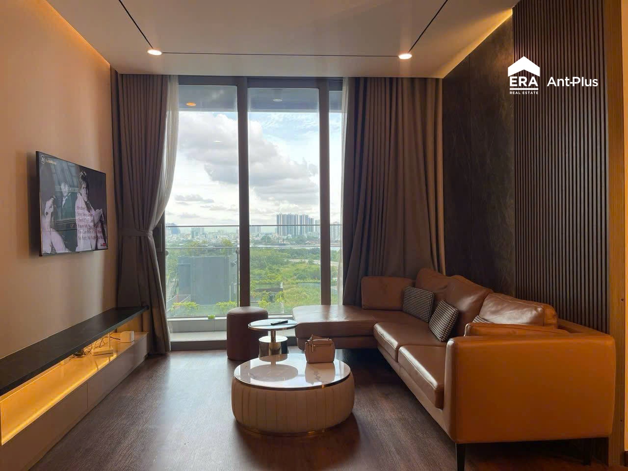 Phòng khách căn hộ 2PN Empire City T2C-10-06