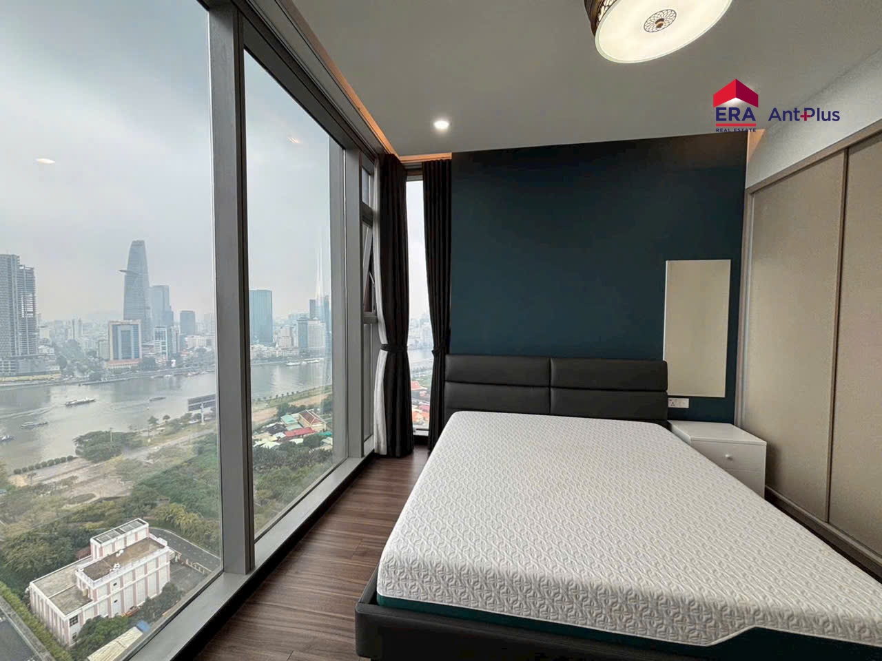 Phòng ngủ căn hộ Linden Empire City Phòng ngủ chính căn hộ Empire City view sông và trung tâm Quận 1