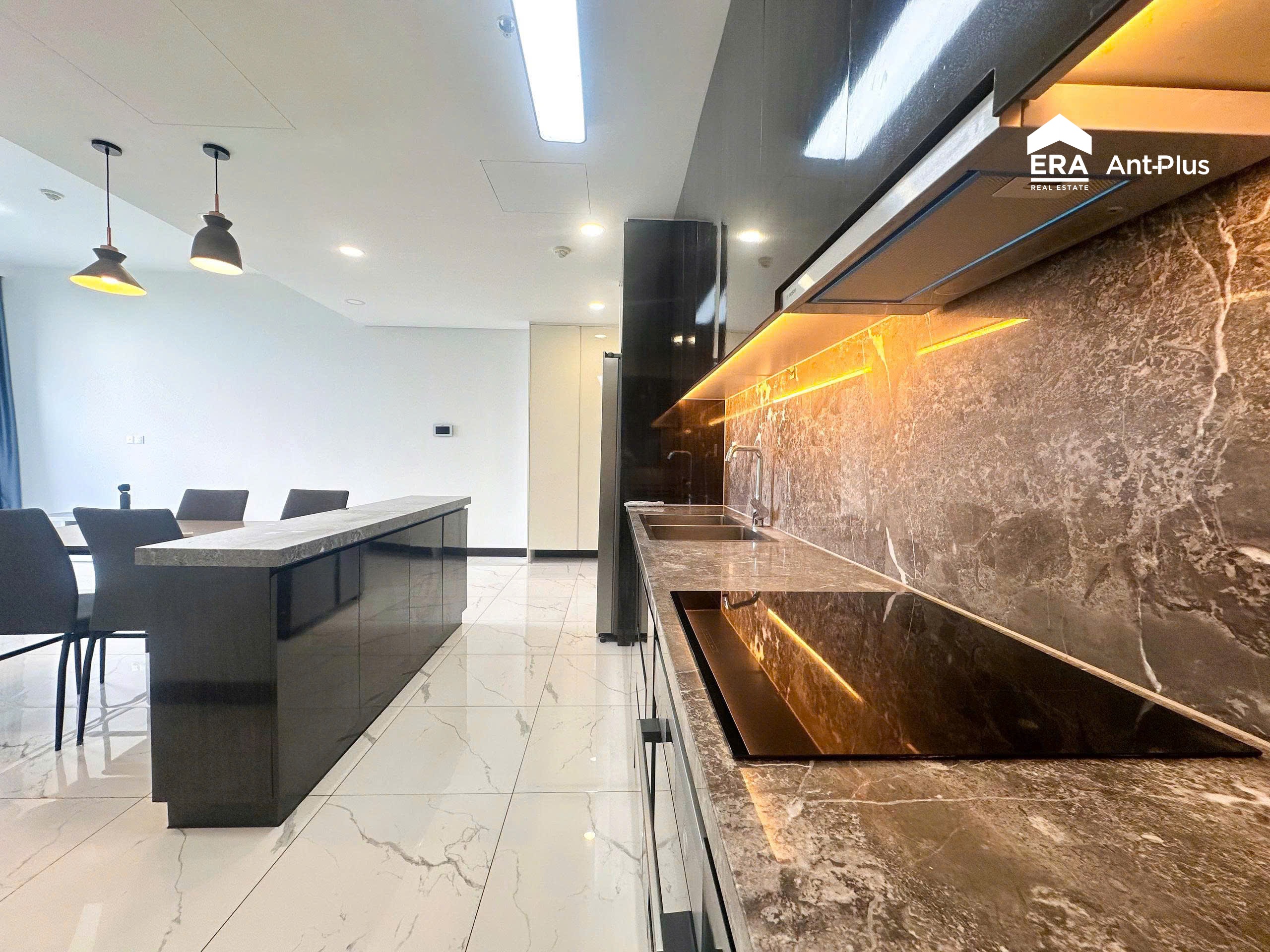 Khu bếp căn hộ Tilia Residences Empire City
