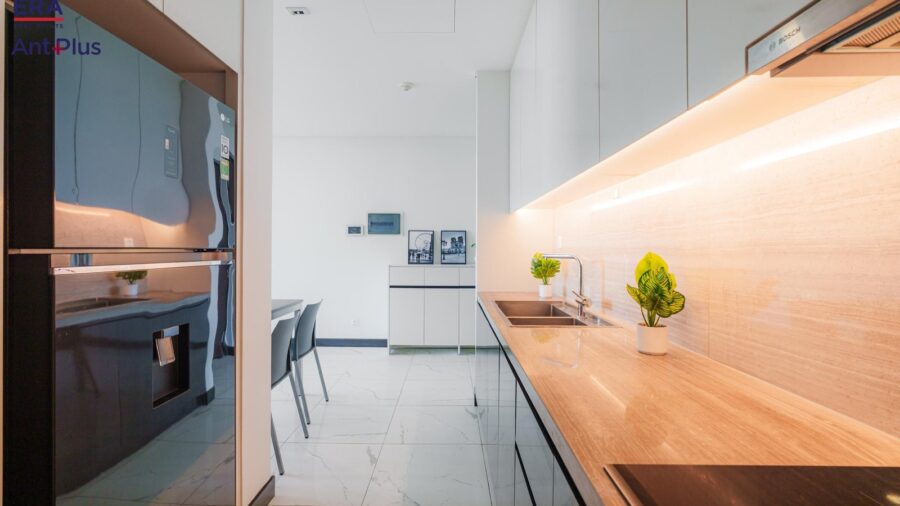 Bếp từ, lò nướng và tủ lạnh âm tủ căn hộ Linden