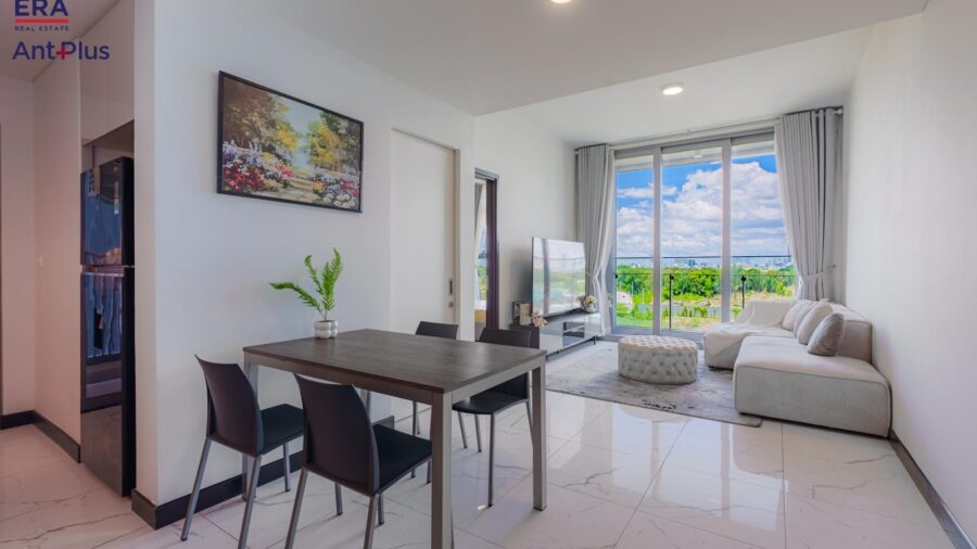 Bàn ăn và phòng khách căn hộ 1 phòng ngủ Linden đang cho thuê
