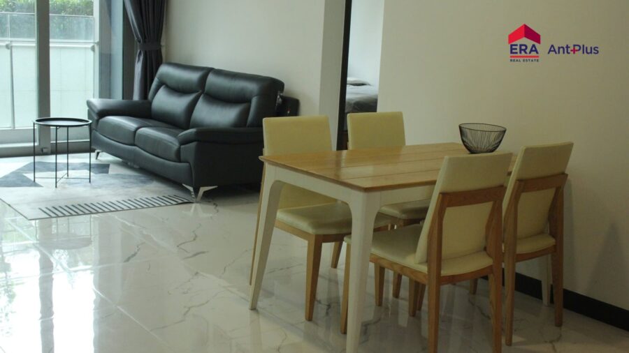 Bàn ăn gỗ và sofa phòng khách căn hộ Tilia 1 phòng ngủ