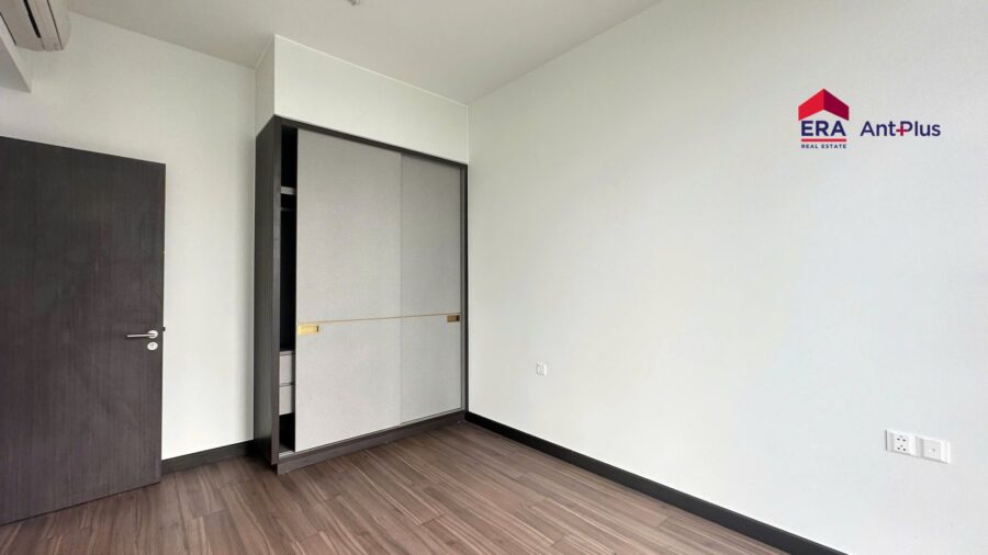Phòng ngủ có tủ quần áo căn hộ 2PN Tilia
