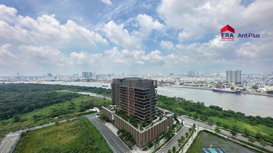Căn hộ 2PN Tilia view sông Quận 7: toàn cảnh sông Sài Gòn từ ban công