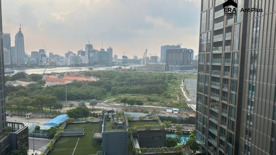 View sông Sài Gòn và skyline Quận 1 từ căn hộ Linden 127m2