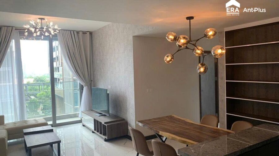 Thuê căn hộ 2PN Tilia 92m2: phòng khách và bàn ăn gỗ nguyên tấm