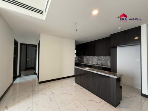 Bếp mở liên thông phòng khách căn hộ 2 phòng ngủ Tilia Empire City Quận 2
