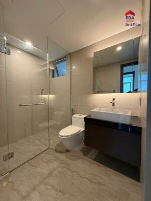 Phòng vệ sinh thiết kế hiện đại căn hộ Tilia Empire City Quận 2